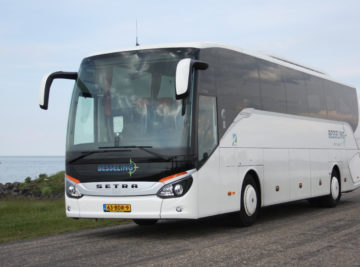 Besseling Travel luxury coaches, Touringcars bij meer